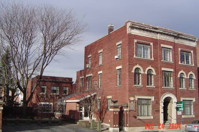 Building Photo - 30 Jay St