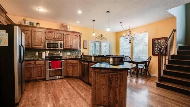 Building Photo - 7902 West 155 Terrace, Overland Park, KS, ...