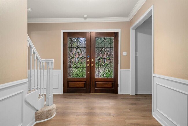 Foto del edificio - 527 Briar Knoll Dr
