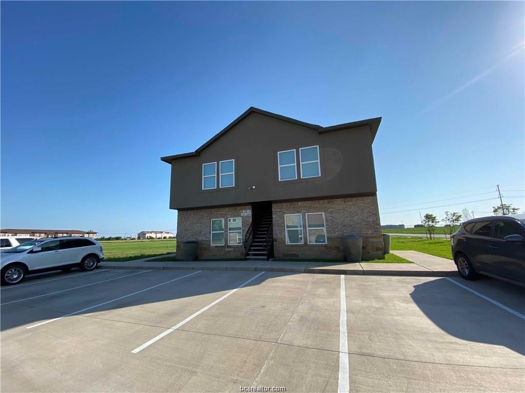 Primary Photo - 2911 Hillpoint Dr