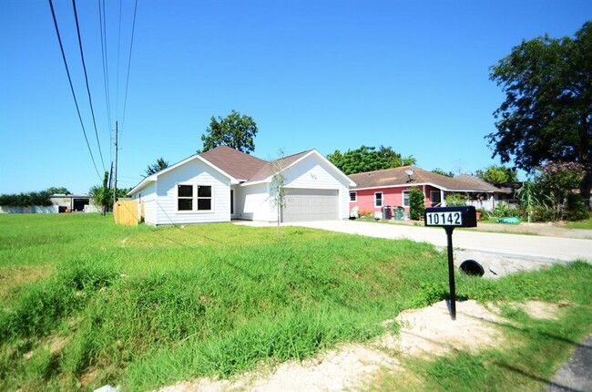 Building Photo - 10142 Tangiers Rd