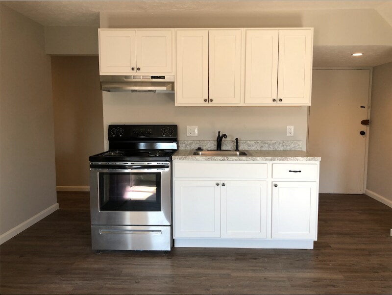 Foto principal - 2232 St James Ave