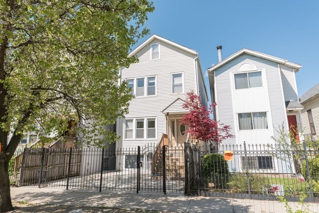 Building Photo - 1634 N Campbell Ave