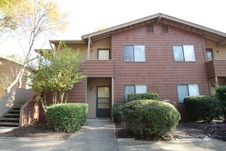 Building Photo - 1635 Cedarview Ct