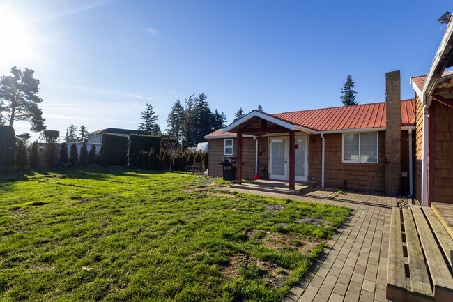 Photo du bâtiment - 1408 Clearbrook Rd