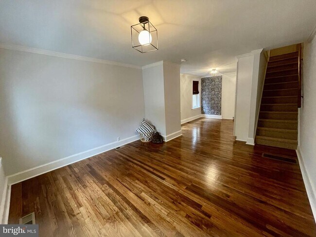 Building Photo - 329 Hampden Ave