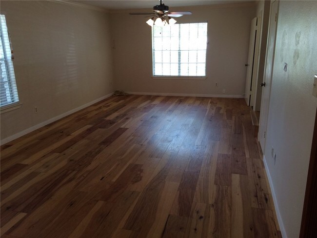 Building Photo - 101 Westhaven Dr