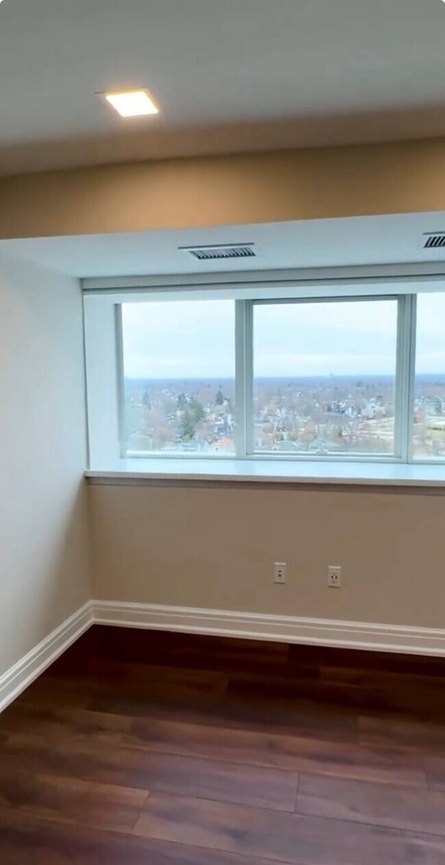 Foto del edificio - 4811 91st St