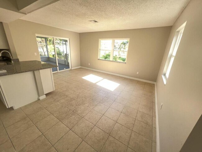 Foto del edificio - 6143 Alderwood St