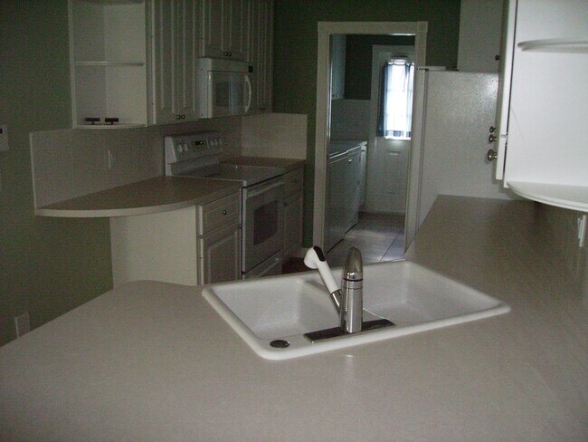 Foto del edificio - 3136 W Community Dr