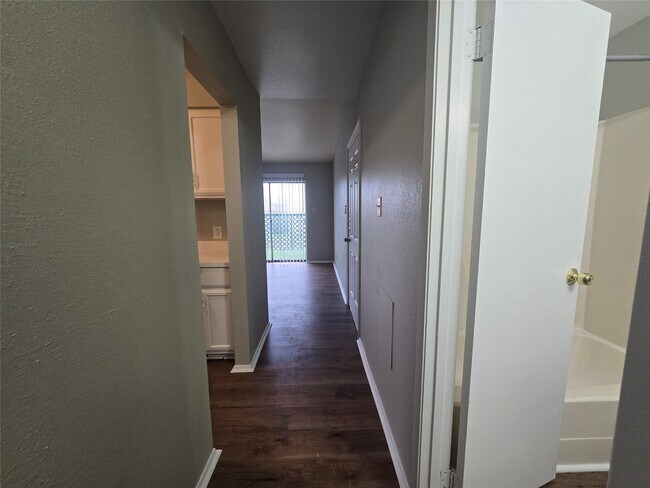 Foto del edificio - 394 Duroux Rd