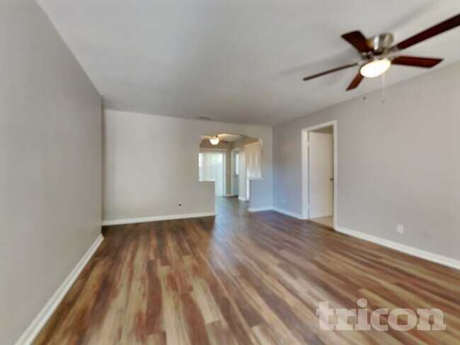 Foto del edificio - 702 Falkirk Ave
