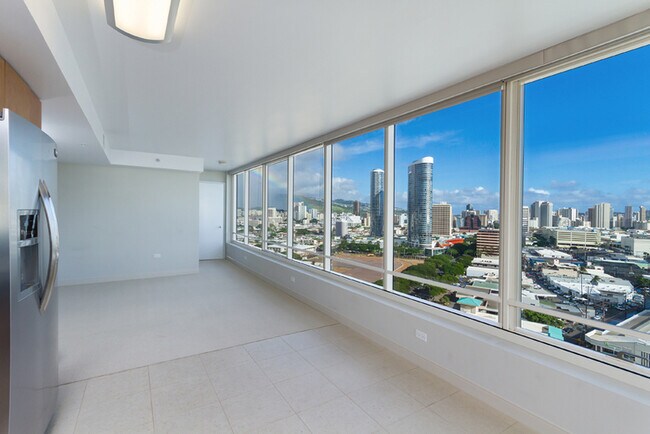 Building Photo - 1009 Kapiolani Blvd