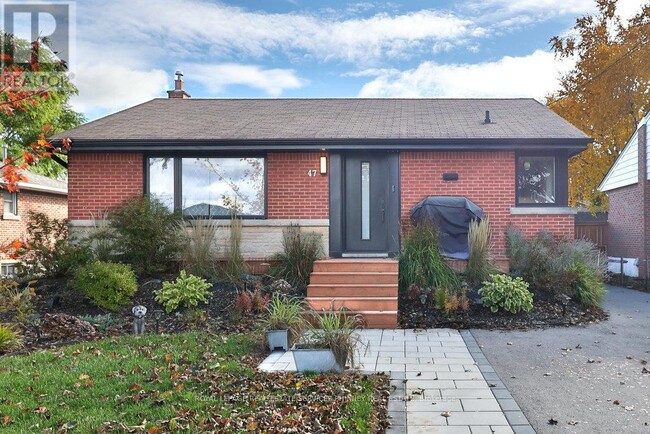 Building Photo - 47 Castlefield Dr