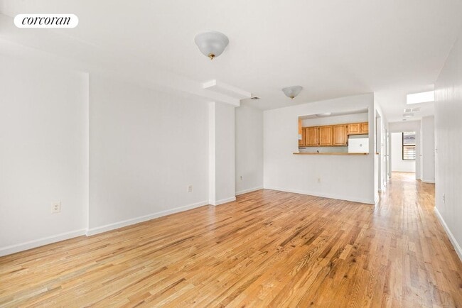 Foto del edificio - 63 W 127th St