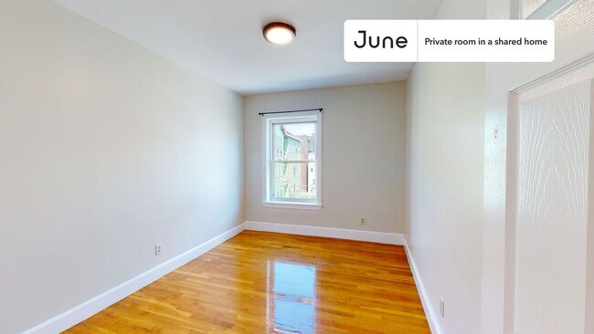 Foto del edificio - Room in Shared 4 bed/2 bath home