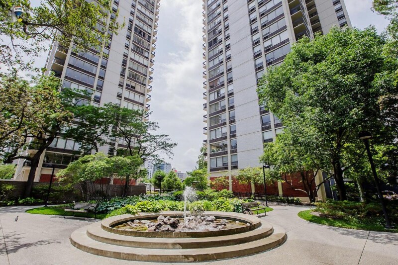 1360 N Sandburg Terrace Unit 2809, Chicago, IL 60610 Condo for Rent