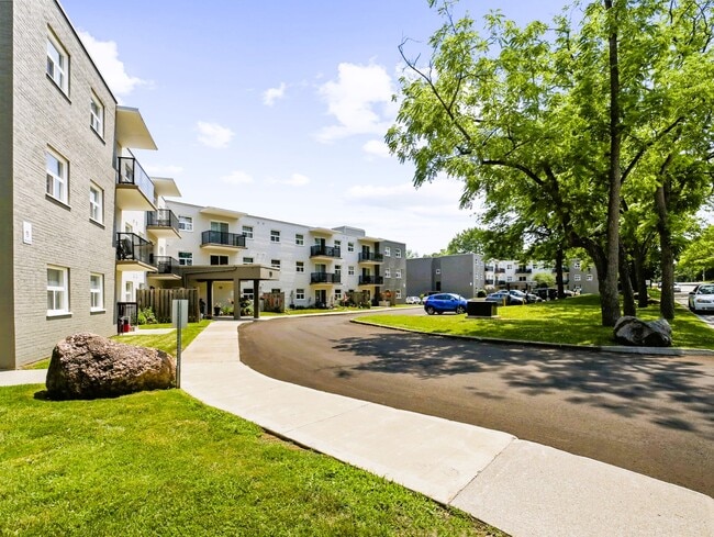 Photo du bâtiment - Barker Street Apartments