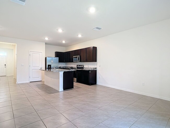 Building Photo - Beautiful New Townhouse Community