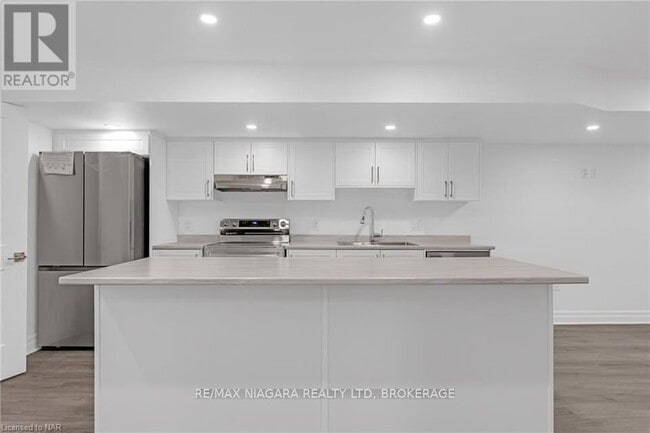 Building Photo - 7426 Parkside Rd