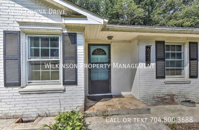 Building Photo - 6233 Donna Dr