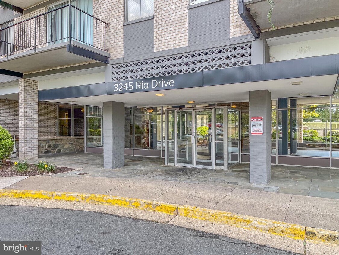 3245 Rio Dr Unit 610, Falls Church, VA 22041 Room for Rent in Falls
