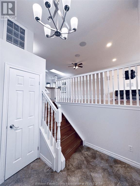 Photo du bâtiment - 1597 Whitewood Dr
