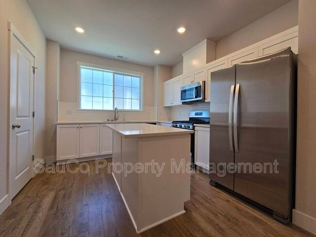 Building Photo - 16063 NW Pristine Ln
