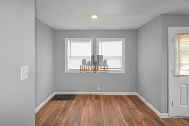 Foto del edificio - 4726 E 34th St