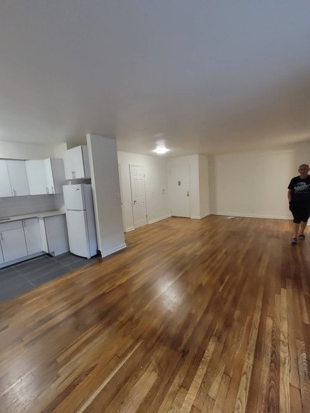 Foto del edificio - 43-20 48th St