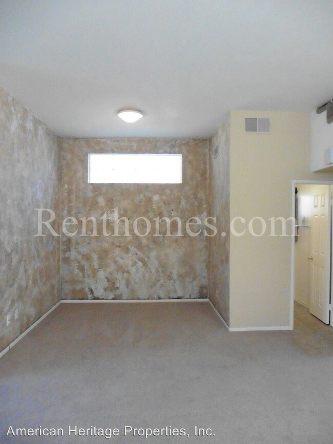Building Photo - 4 br, 2.5 bath House - 11111 Ice Skate Place
