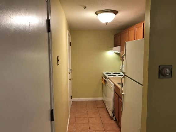 Foto del edificio - 668 Robbins Ave