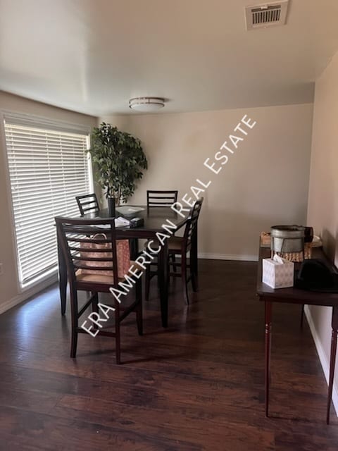 Foto del edificio - 304 Harding Rd