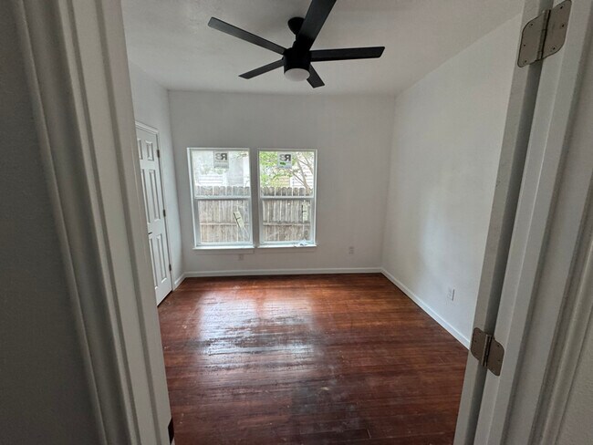 Foto del edificio - 1612 Live Oak Ave