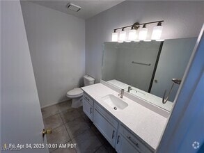 Building Photo - 3240 Oyster Bay St