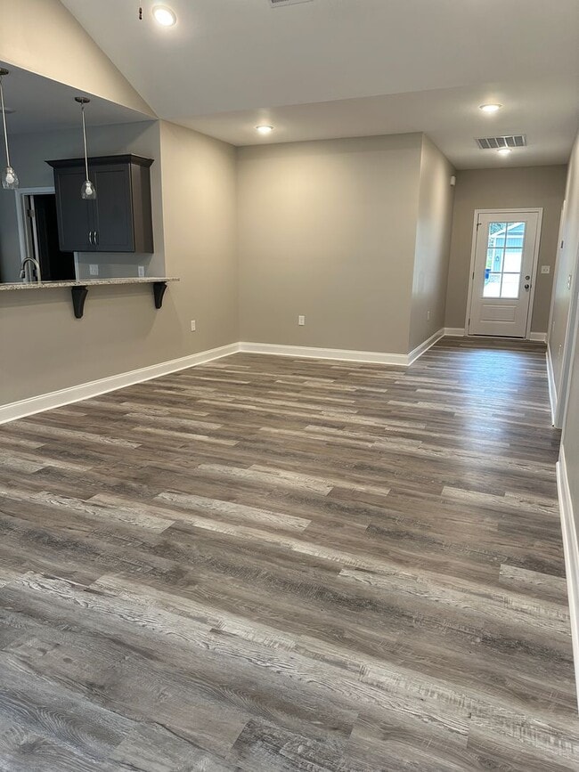 Foto del edificio - 2760 Cedrus Ave