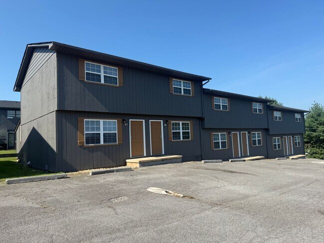 Building Photo - 2 Bedroom 1.5 Bath Apartment located in Jo...