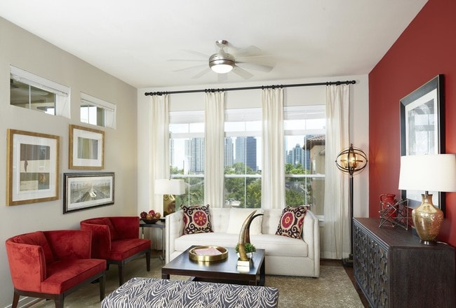 Building Photo - High Point Uptown