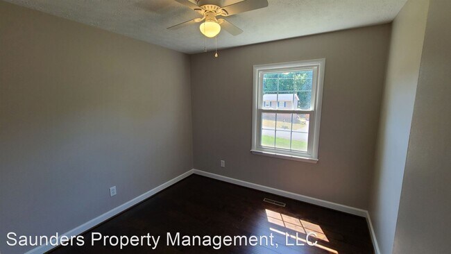 Building Photo - 3 br, 1 bath House - 110 Carolina Dr