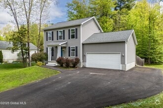 Building Photo - 40 Tom Sawyer Dr