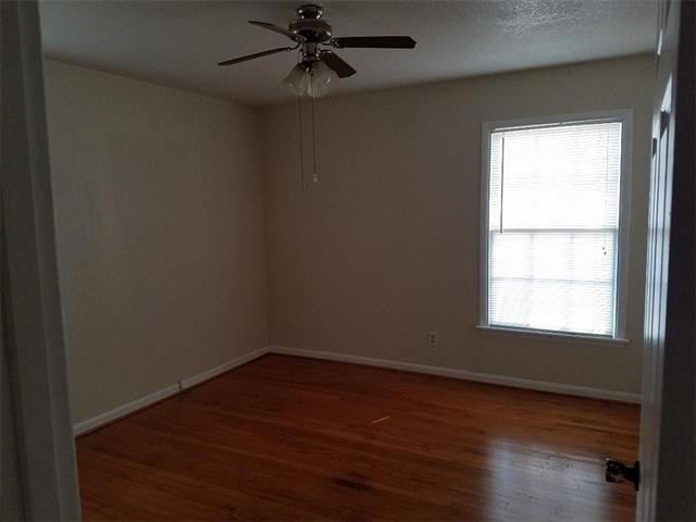 Foto del edificio - 1401 W Lovers Ln