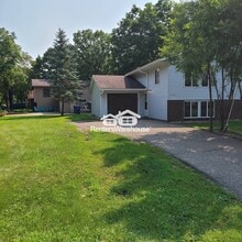 Building Photo - 3112 Park Dr