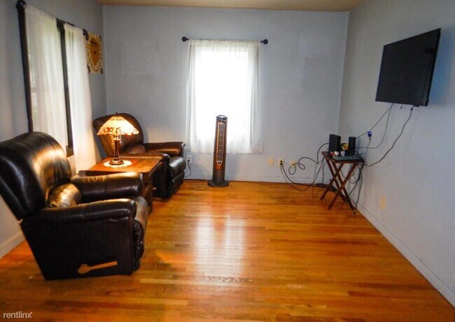 Building Photo - 1 br, 1 bath House - 552 Proulx Street