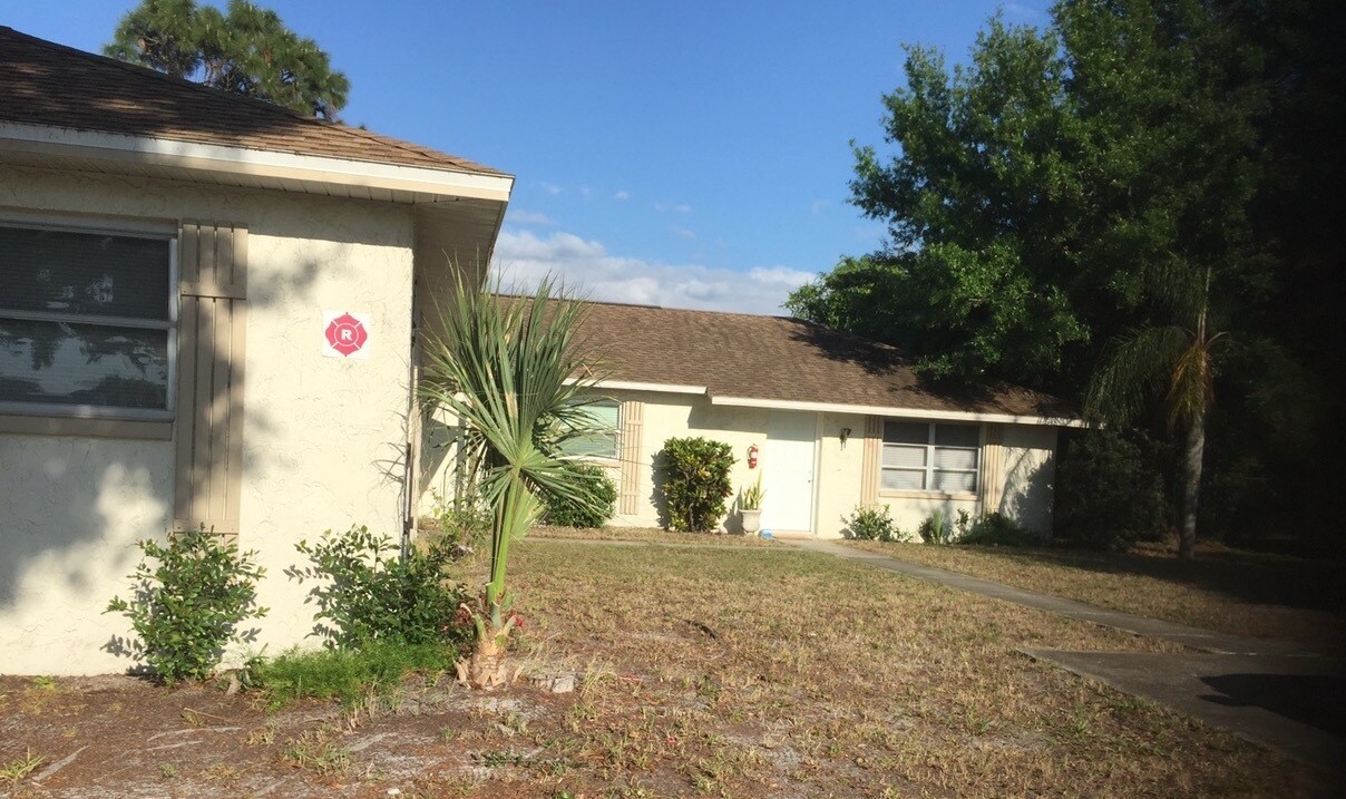 Foto principal - 3041 Park Ln