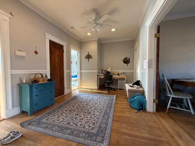 Foto del edificio - 10-12 Greenway Ct