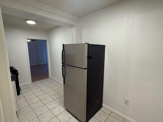 Foto del edificio - 4020 San Pablo Dam Rd