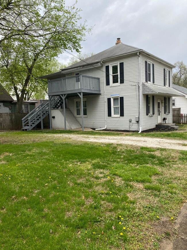 Building Photo - 103 N 10th St