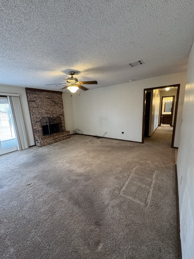 Foto del edificio - 841 NW 115th St