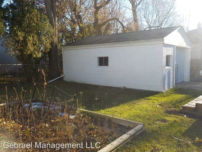 Building Photo - 1609 Blackberry Ln