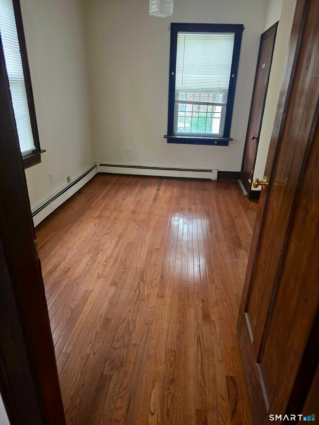 Building Photo - 192 Dwight St